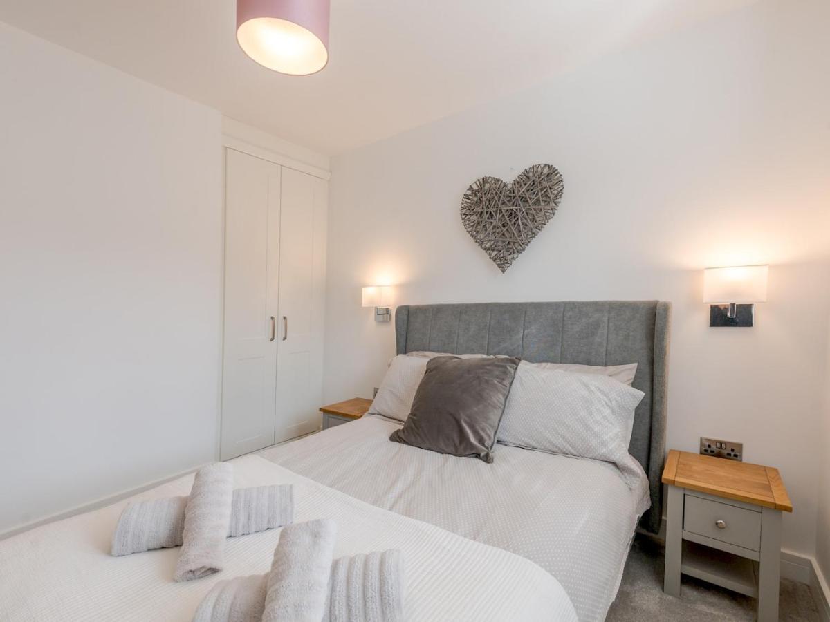 Pass The Keys Contemporary Apartment With Secure Parking 슈루즈버리 외부 사진