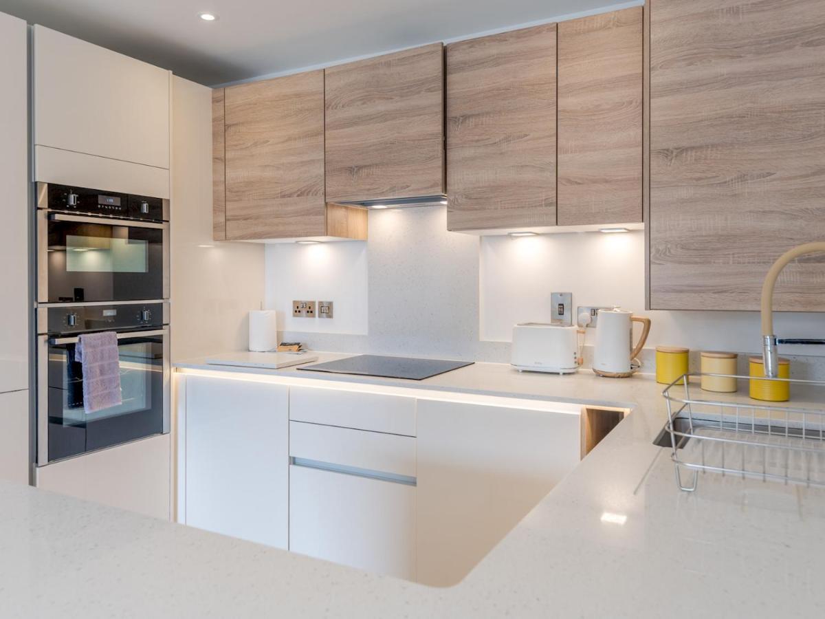 Pass The Keys Contemporary Apartment With Secure Parking 슈루즈버리 외부 사진