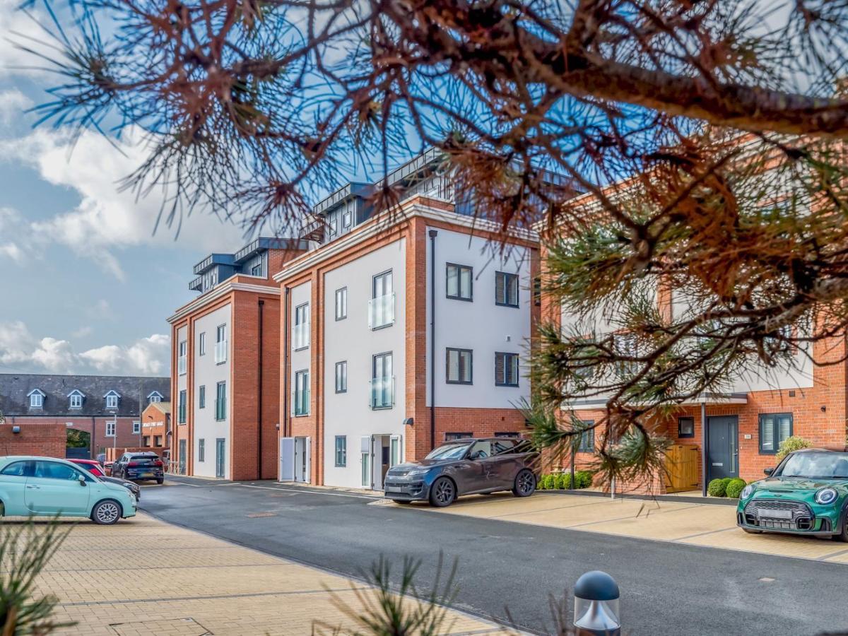 Pass The Keys Contemporary Apartment With Secure Parking 슈루즈버리 외부 사진